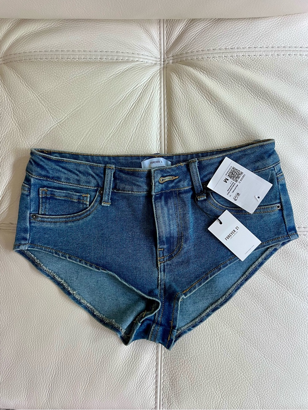 Brand New Forever 21 Classic Blue Denim Daisy Duke Style Shorts
